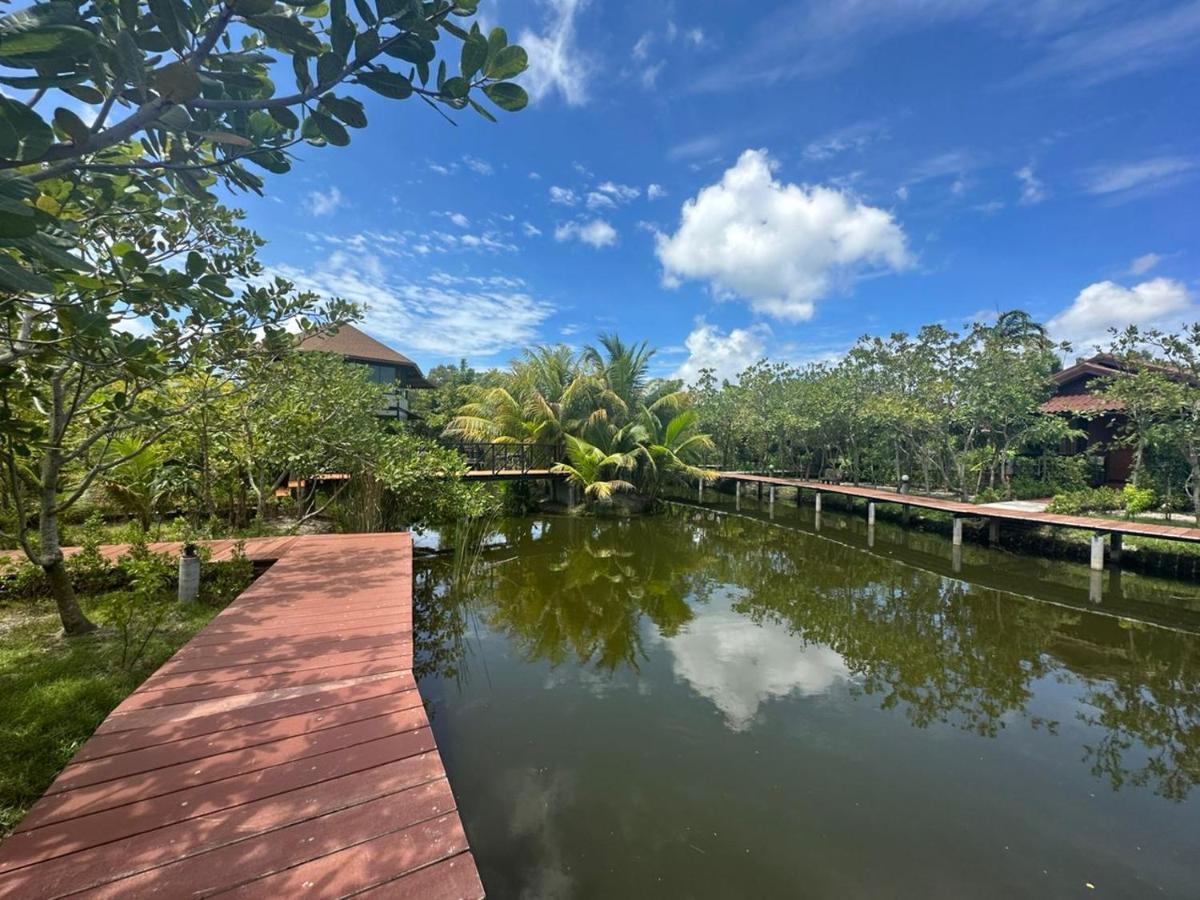 The Beatles Lagoon Chalong Exterior foto